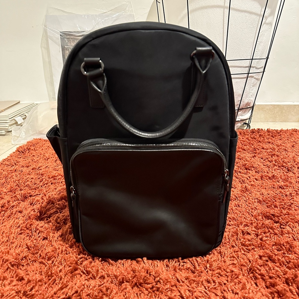 Lo & Sons Backpack